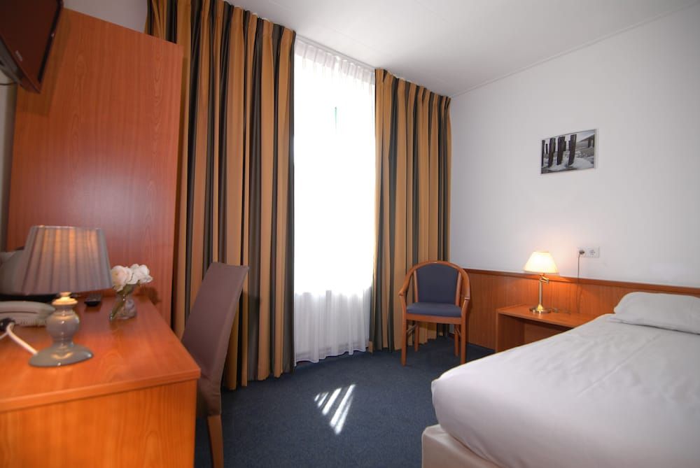 Hotel De Burg 2