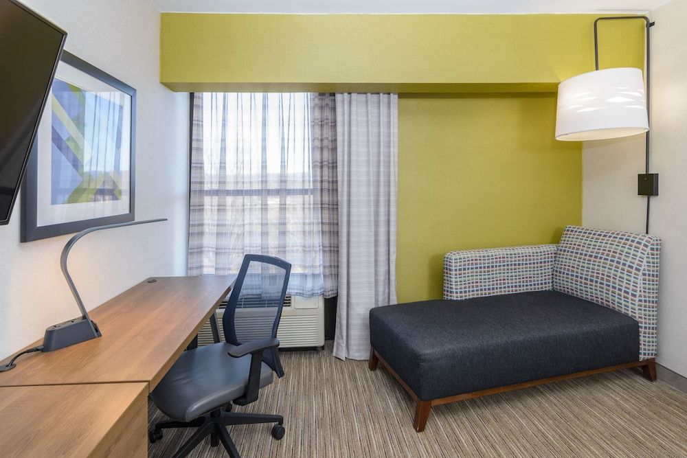 Holiday Inn Express Southington by IHG 3