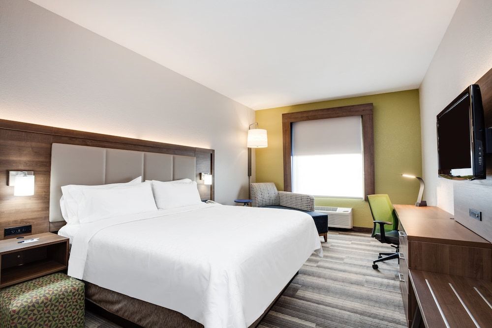 Holiday Inn Express Hotel & Suites Clewiston by IHG 3