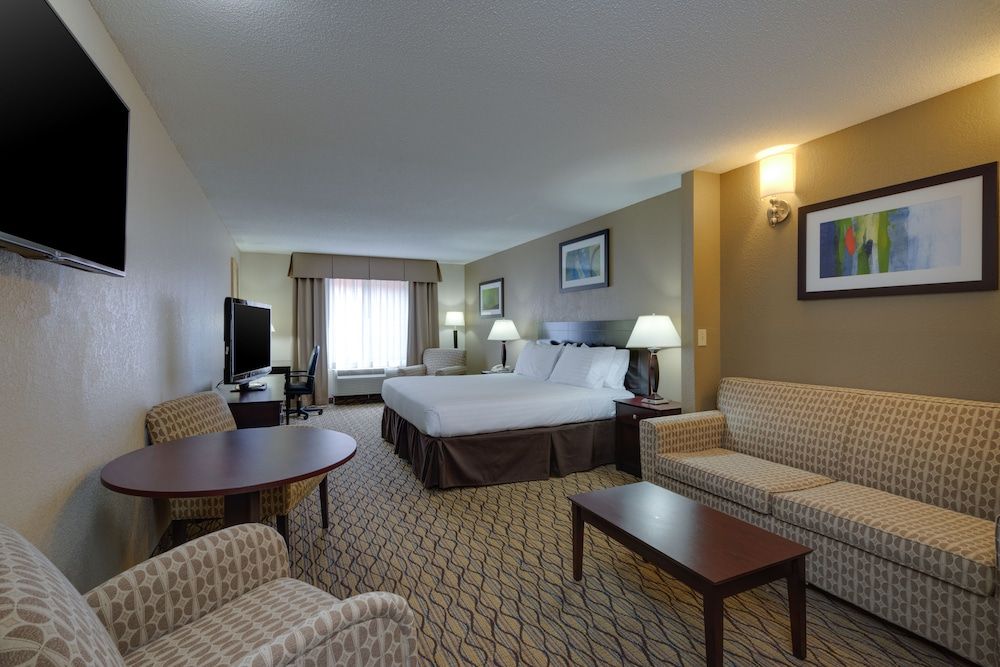 Holiday Inn Express Charles Town by IHG 3