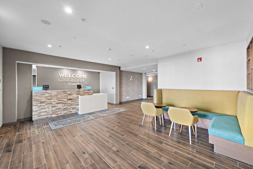 Hampton Inn by Hilton Calexico 2