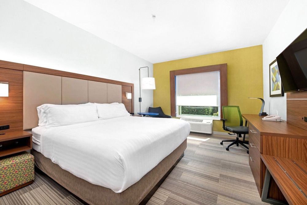 Holiday Inn Express Hotel & Suites Conroe I-45 North by IHG 3