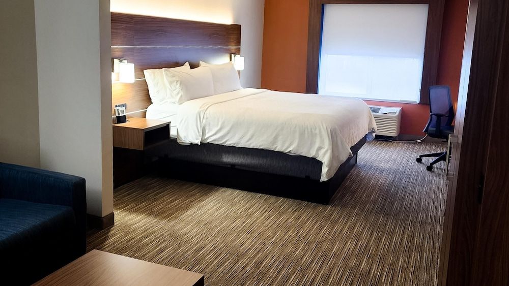 Holiday Inn Express Hotel & Suites Chicago South Lansing by IHG 3