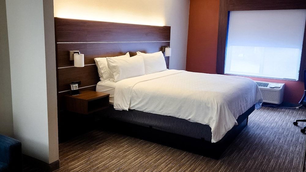 Holiday Inn Express Hotel & Suites Chicago South Lansing by IHG 2