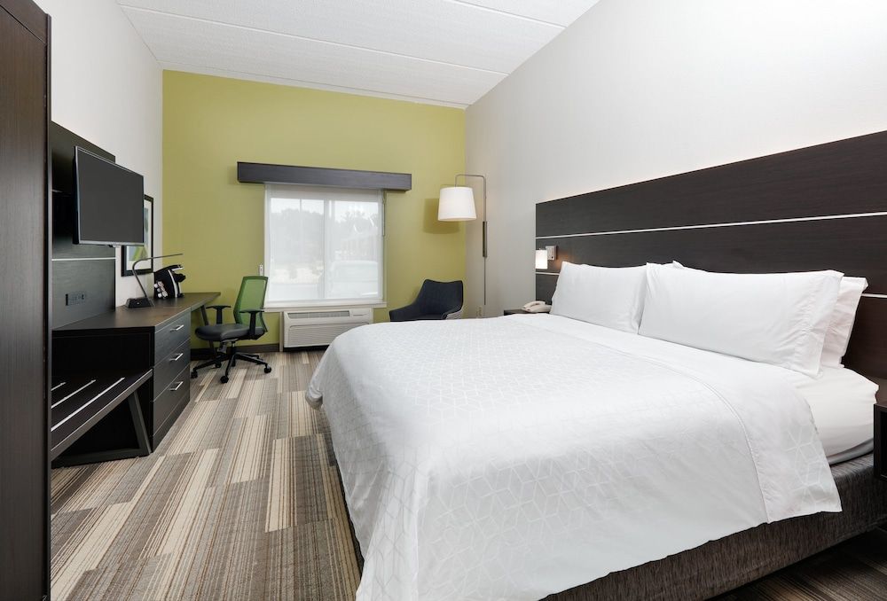 Holiday Inn Express & Suites Dublin by IHG 3