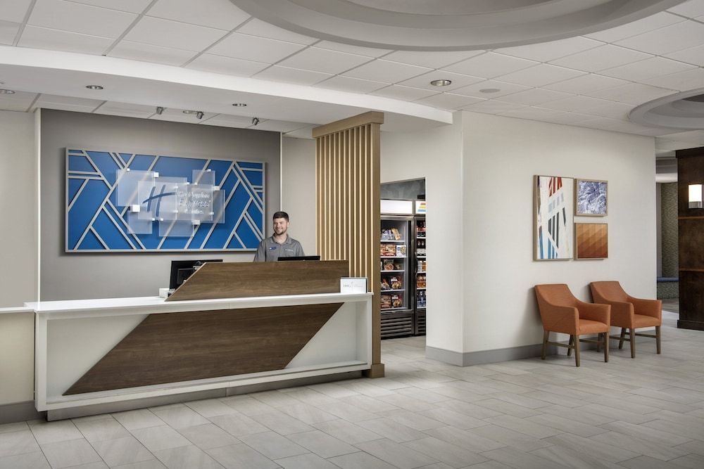 Holiday Inn Express & Suites Knoxville-Clinton by IHG 2