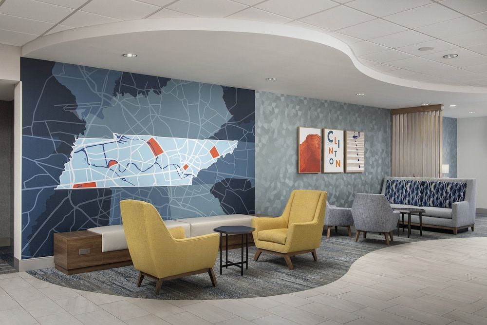 Holiday Inn Express & Suites Knoxville-Clinton by IHG 3
