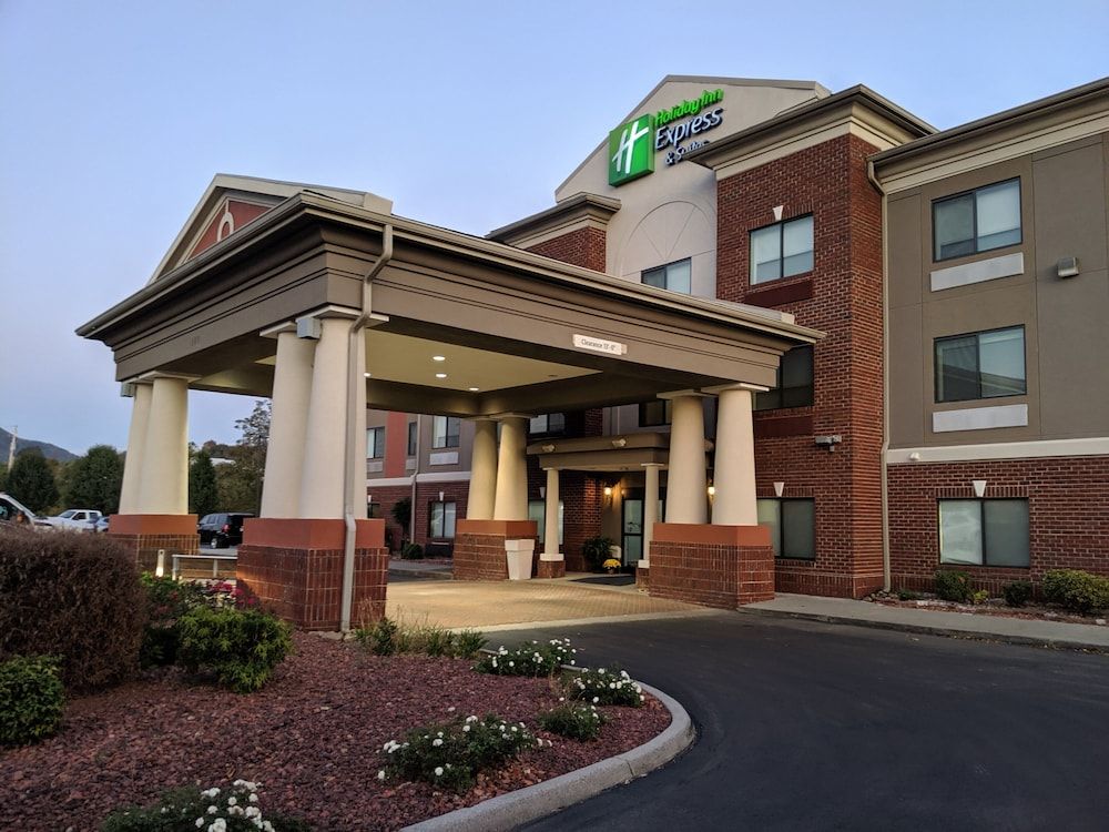 Holiday Inn Express & Suites Claypool Hill (Richlands Area) by IHG 2 estrellas en Pounding Mill