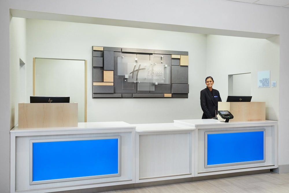 Holiday Inn Express Hotel & Suites Port Richey by IHG 2