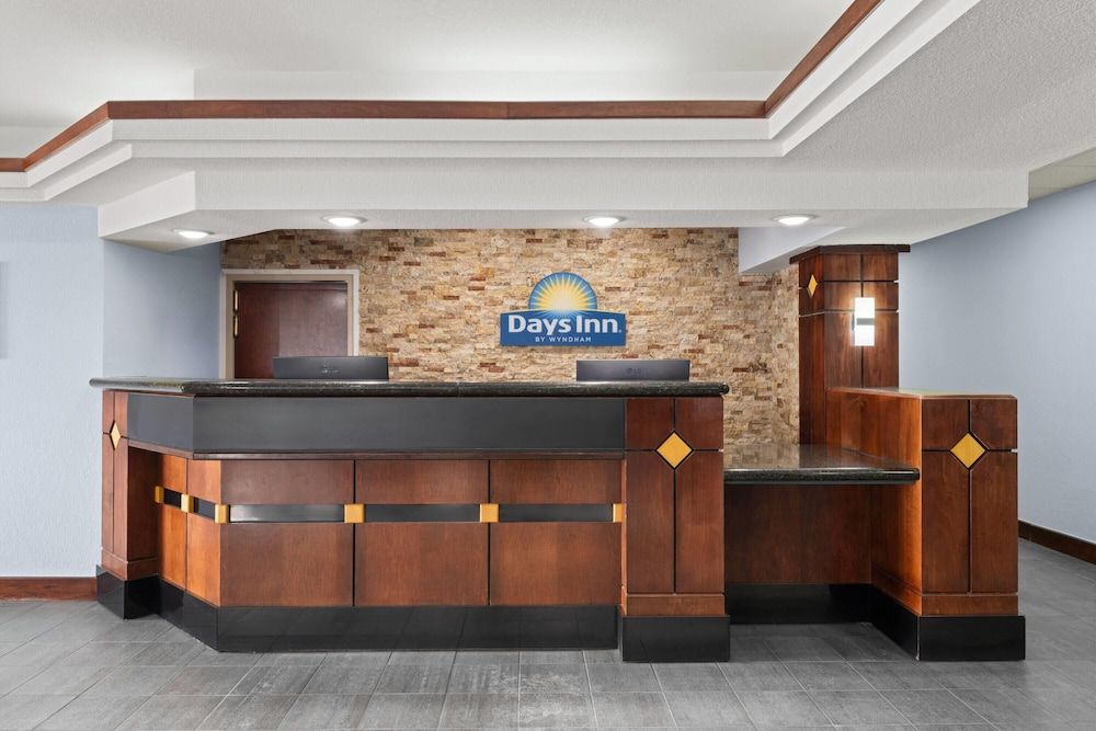 Days Inn by Wyndham Dodge City 2