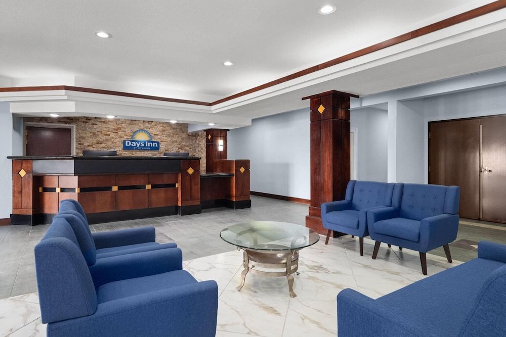 Days Inn by Wyndham Dodge City 3