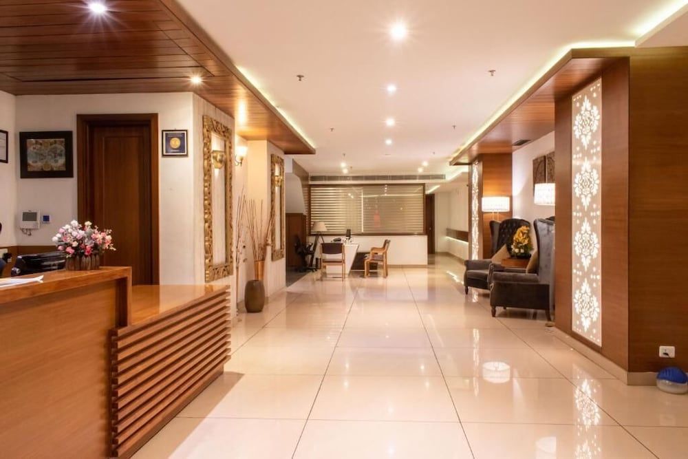 The Grand Hotel & Resorts 2