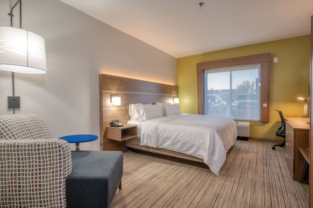 Holiday Inn Express Hotel & Suites Greenville by IHG 2