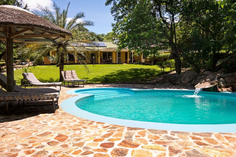 Safari Beach Lodge 1 estrellas en Senga