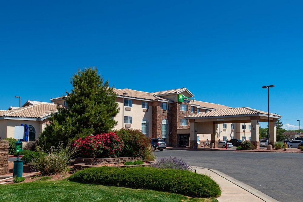 Holiday Inn Express Farmington - Bloomfield by IHG 2 estrellas en Farmington