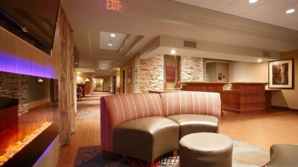 Best Western Plus Willmar 3