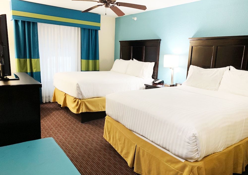 Holiday Inn Express Hotel & Suites Gainesville by IHG 3