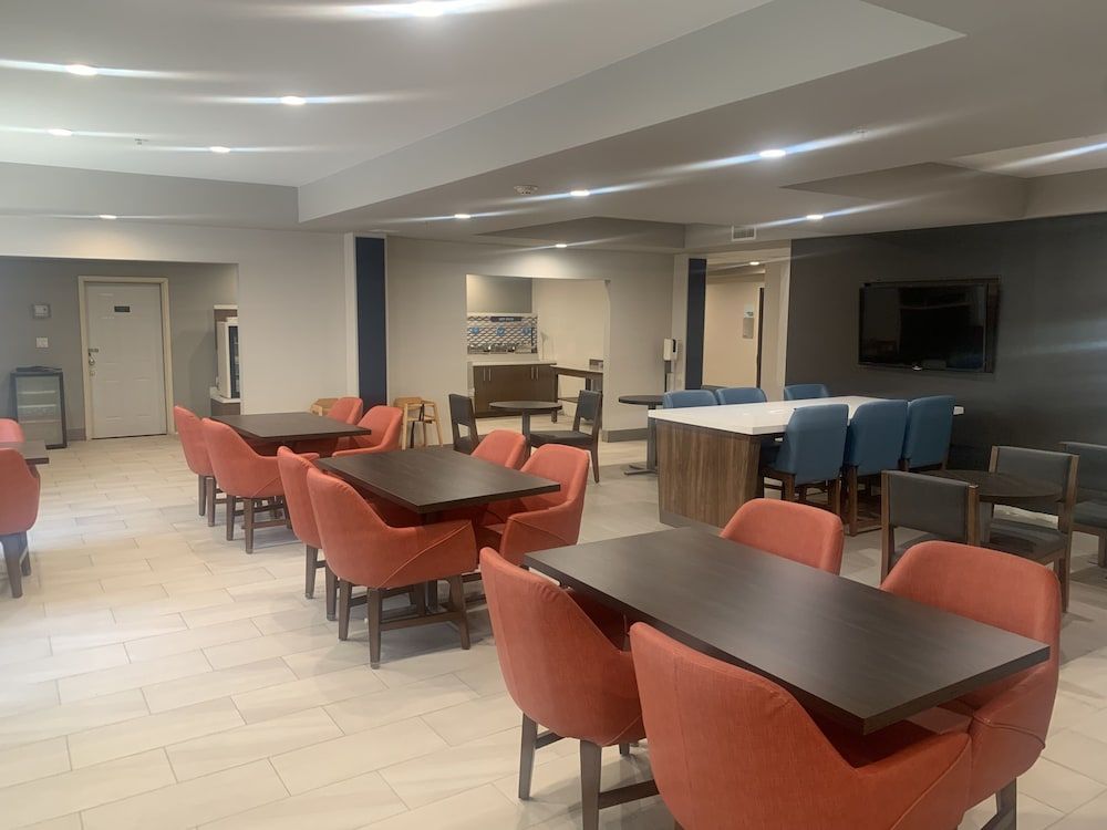 Holiday Inn Express West Point by IHG 3
