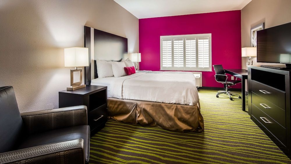 Best Western Plus Dilley Inn & Suites 3