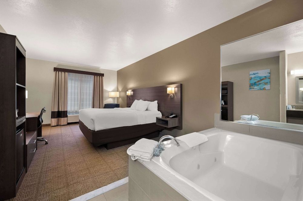 Comfort Inn & Suites Fenton 2 estrellas en Fenton