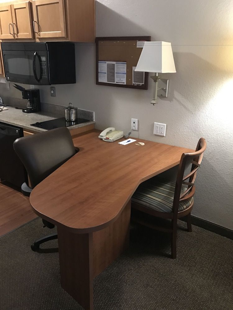 Candlewood Suites La Porte by IHG 3