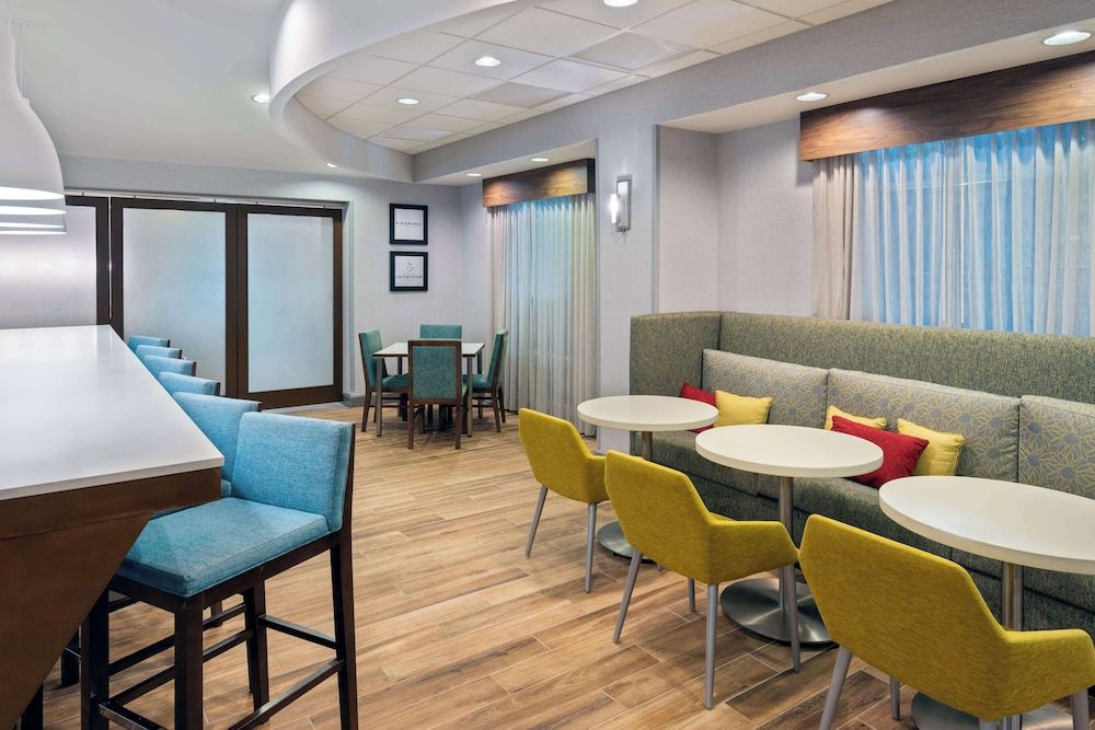 Hampton Inn Petersburg-Southpark Mall 3