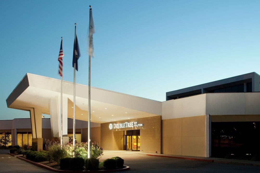DoubleTree by Hilton Cincinnati Airport 4 estrellas en Hebron