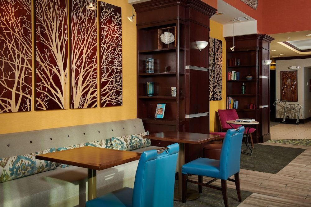 Hampton Inn & Suites Denver/Highlands Ranch 2