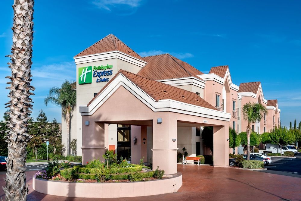 Holiday Inn Express & Suites Lathrop by IHG 2 estrelas em Lathrop