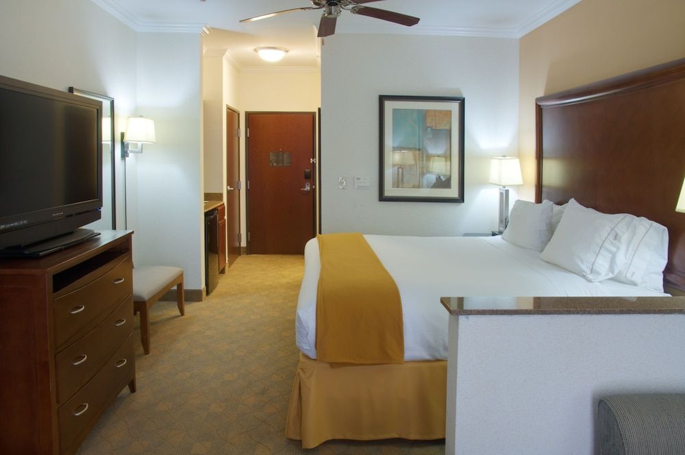 Holiday Inn Express & Suites Lufkin South by IHG 3