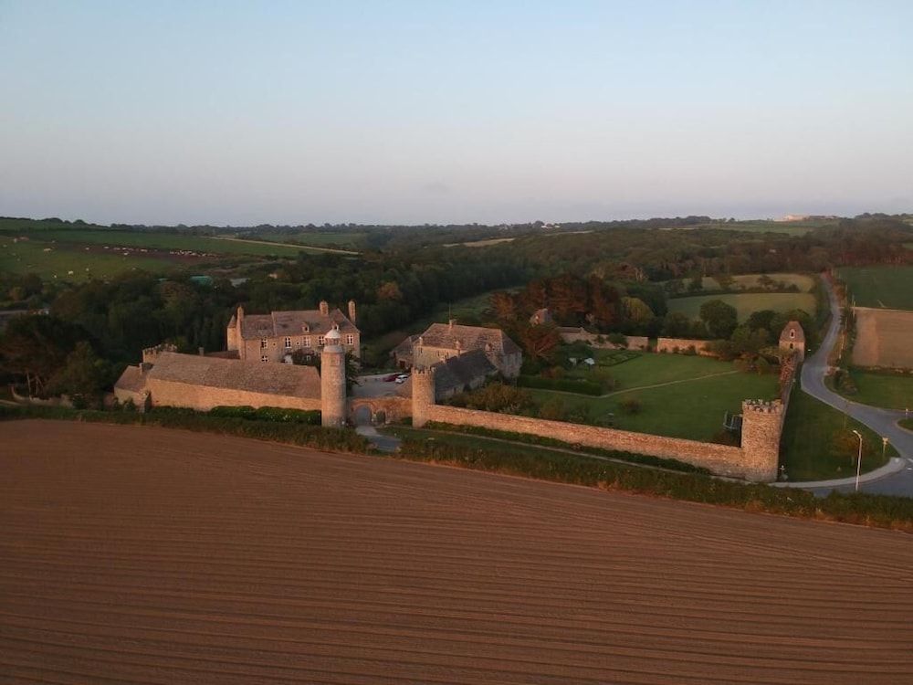Le château du Rozel -1 estrellas en Le Rozel