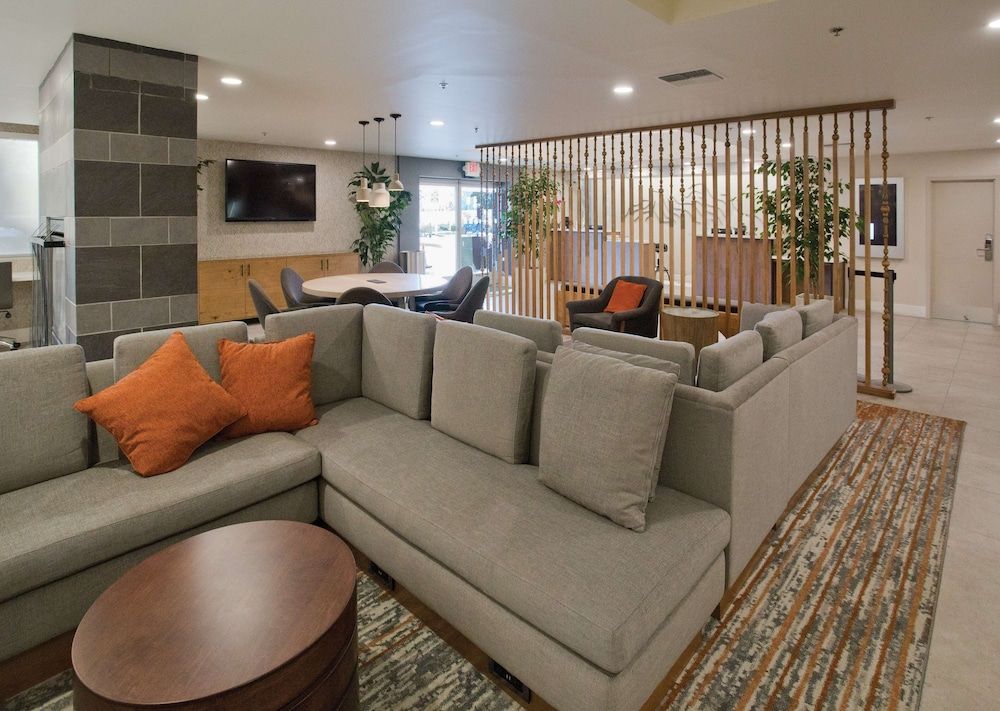 DoubleTree by Hilton Chico 2