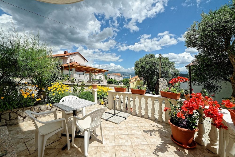 Apartments Vedrana 3 estrellas en Dobrinj