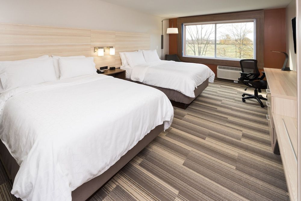Holiday Inn Express Hotel & Suites Logansport by IHG 3