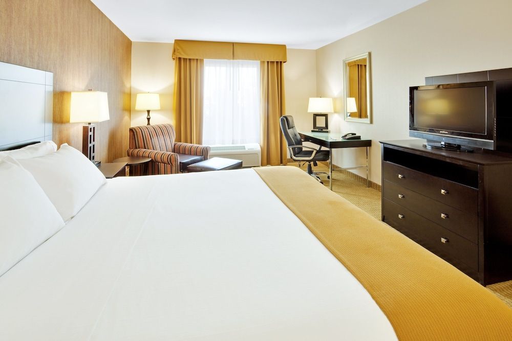 Holiday Inn Express Hotel & Suites Lebanon by IHG 3