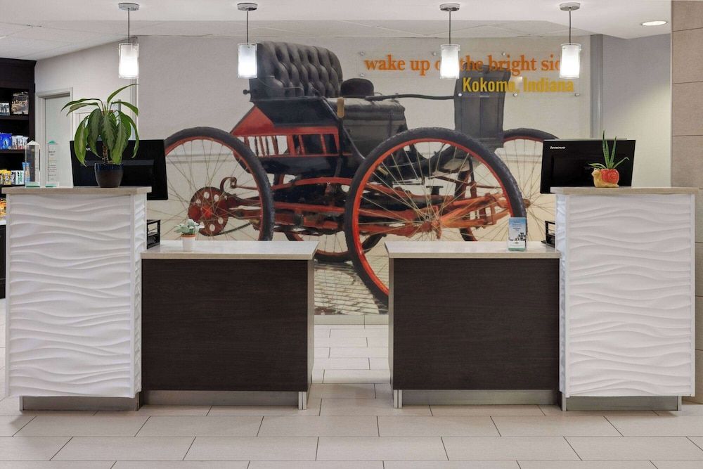 La Quinta Inn & Suites by Wyndham Kokomo 2