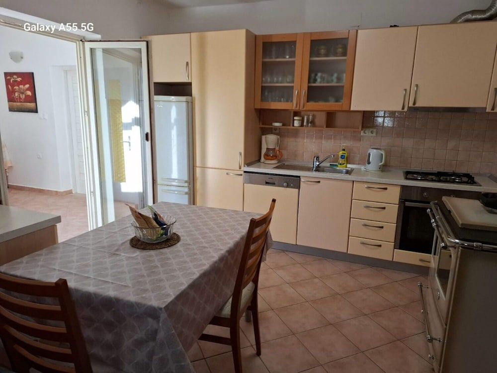 Apartments Mario 2 estrelas em Ražanac