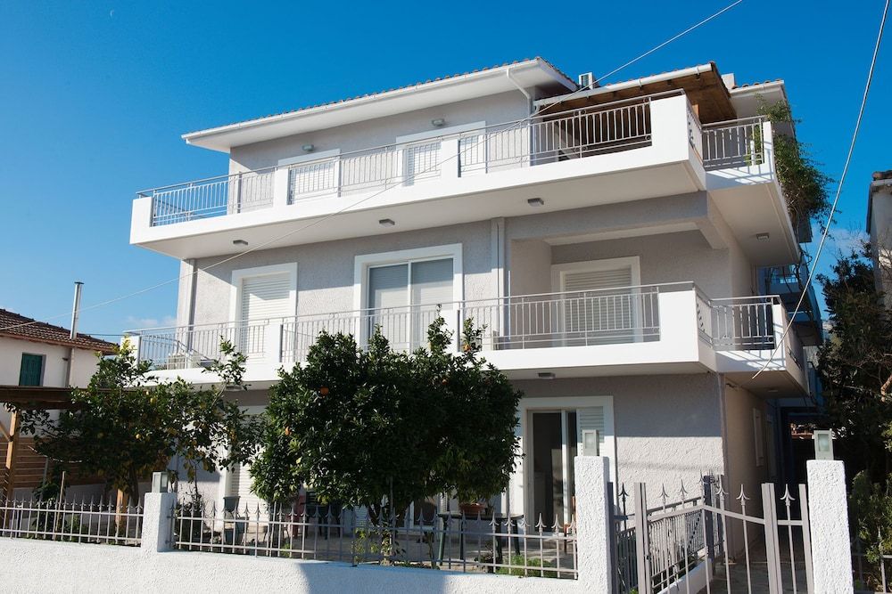 Regalo Apartments -1 estrellas en Ligia
