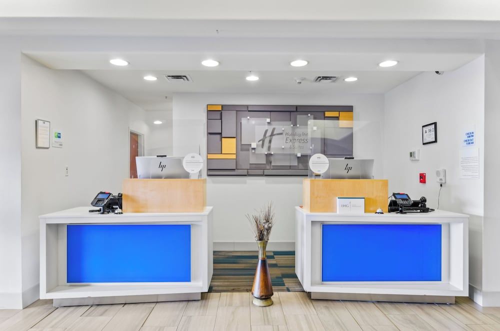 Holiday Inn Express Hotel & Suites Mount Airy by IHG 3