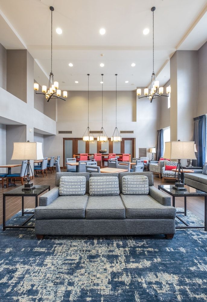 Hampton Inn & Suites Rockland 2
