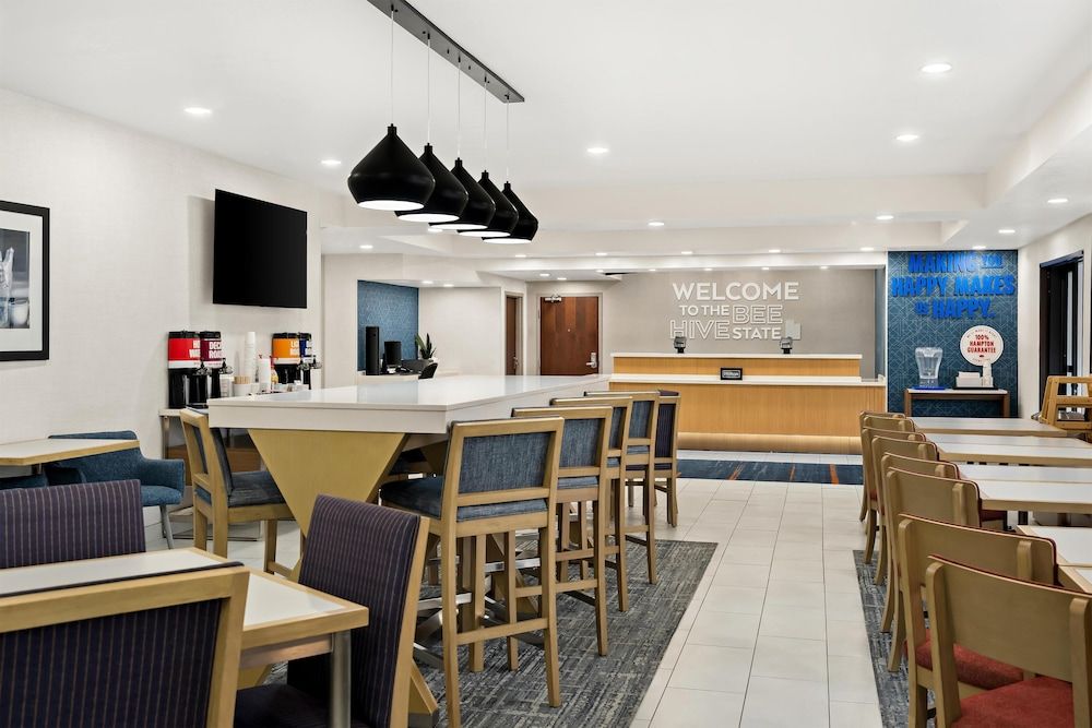 Hampton Inn Provo 3