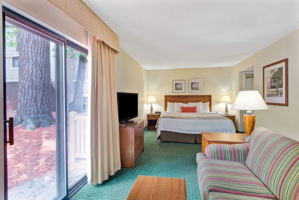 Residences at Daniel Webster 3 estrellas en Merrimack