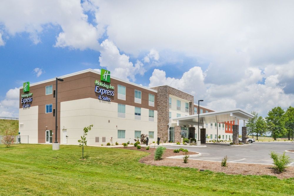 Holiday Inn Express & Suites Salem by IHG 2 estrellas en Salem