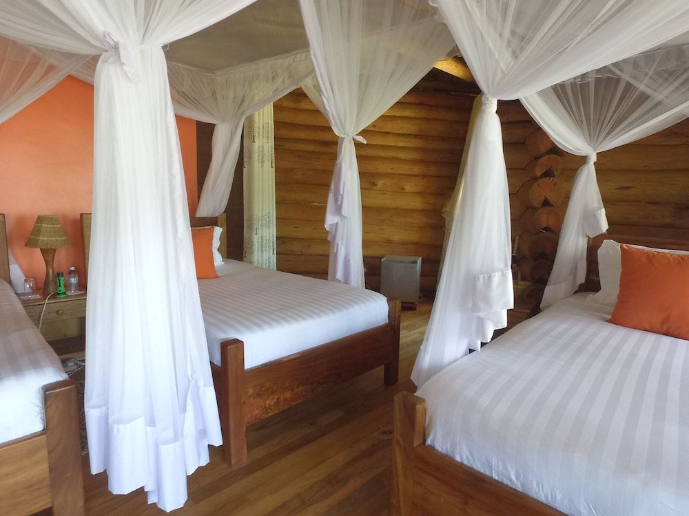 Trackers Safari Lodge Bwindi 2