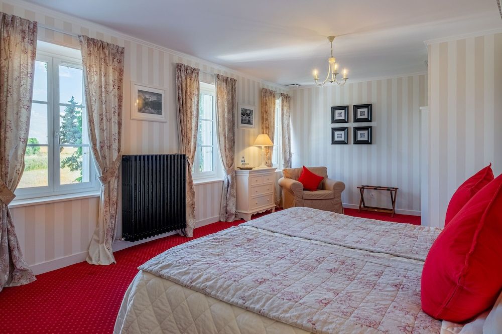 Le Fleuray Hotel & Restaurant 2