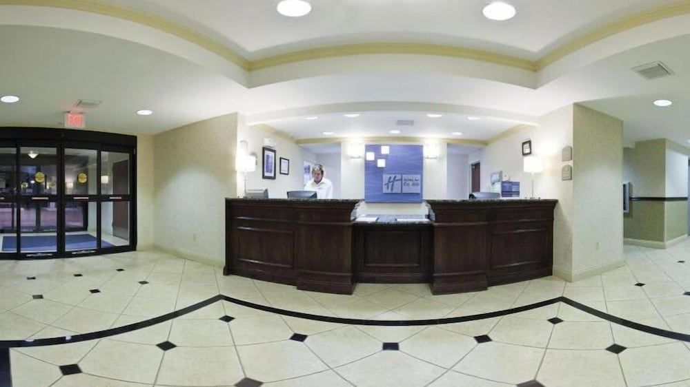 Holiday Inn Express Hotel & Suites Muskogee by IHG 2