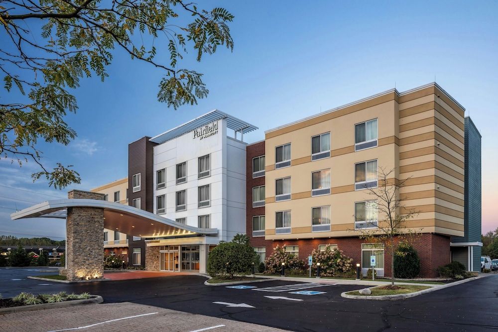 Fairfield Inn and Suites by Marriott Akron Stow 3 estrelas em Stow