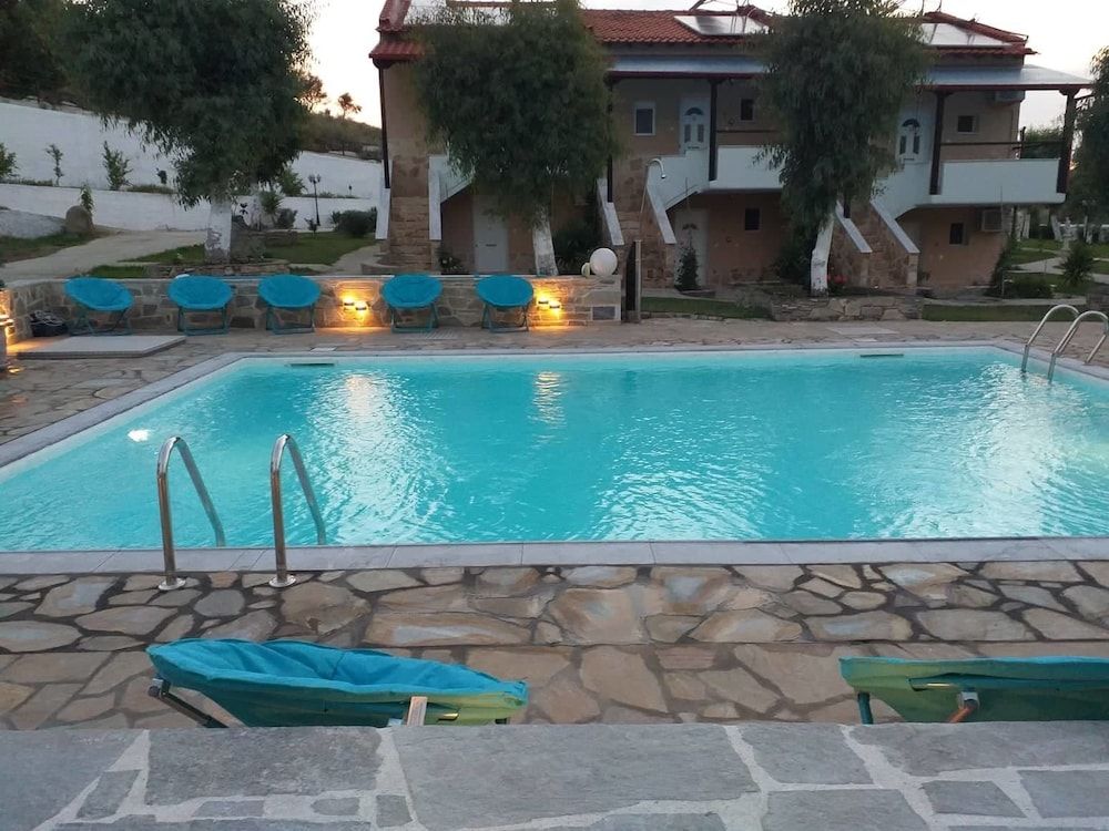 Caretta Village -1 estrellas en Toroni