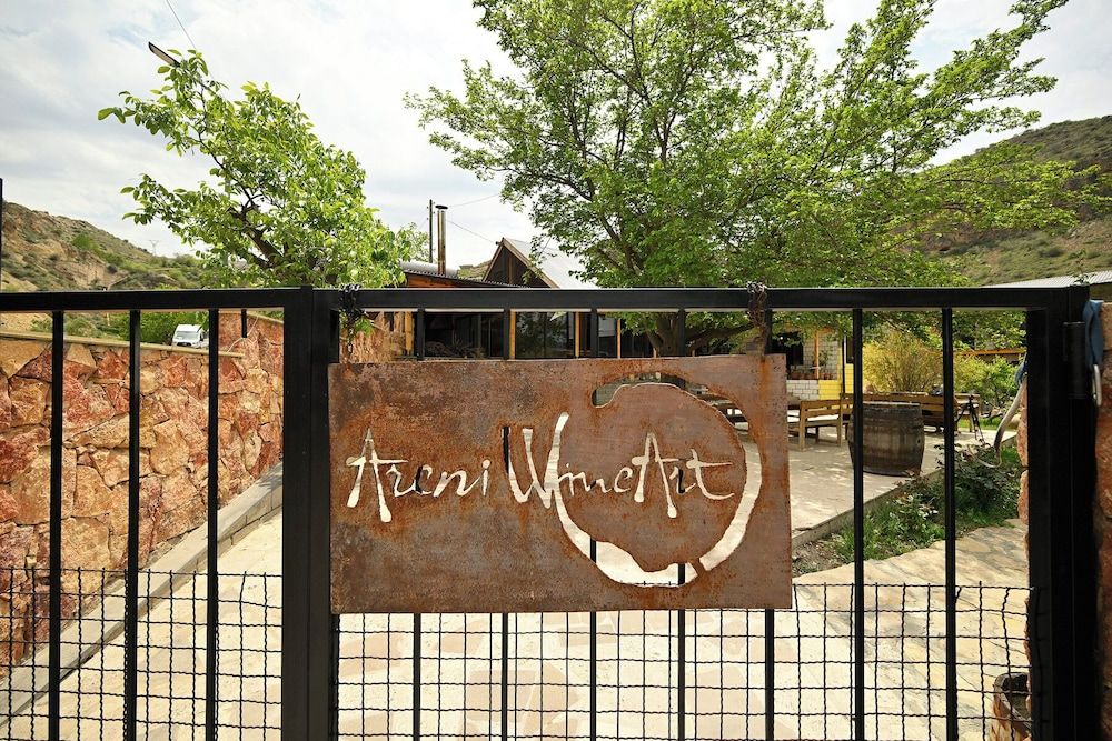 Areni Wine Art -1 estrellas en Areni