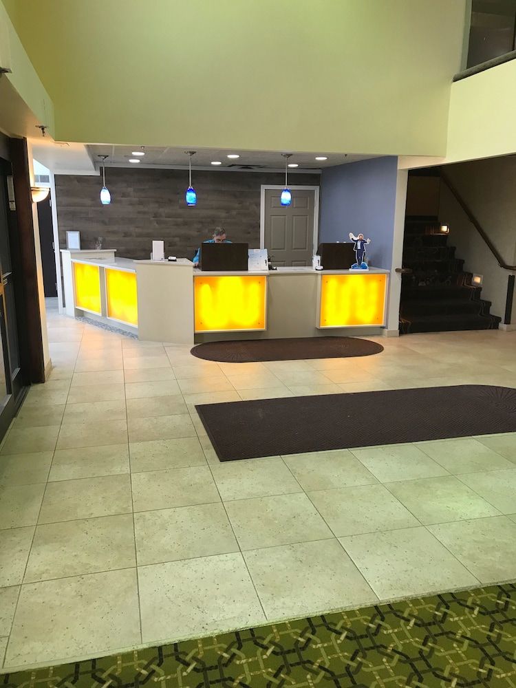 Days Inn & Suites by Wyndham Rochester Hills MI 3 estrelas em Rochester Hills
